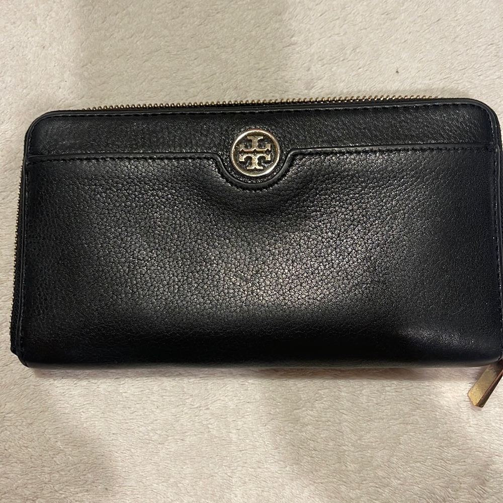Tory Burch wallet